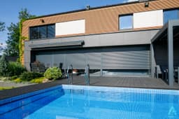 Volet roulant solaire — sécurité renforcée — vue 2